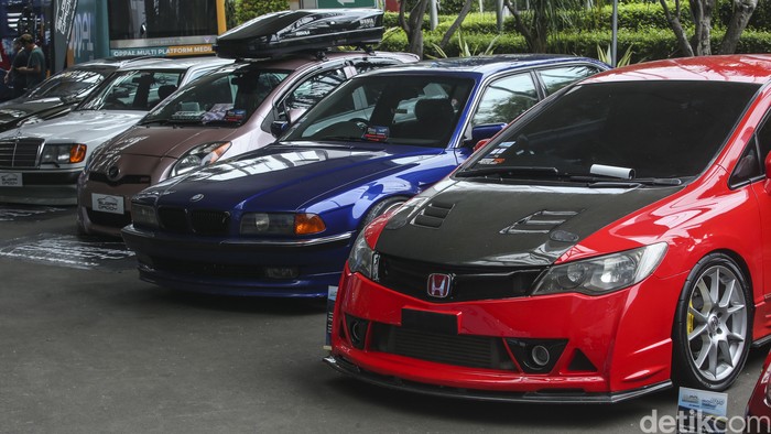 Deretan mobil-mobil modifikasi keren ini hadir dan berkompetisi di GAIKINDO Jakarta Auto Week (GJAW) 2023, Minggu (12/3/2023).