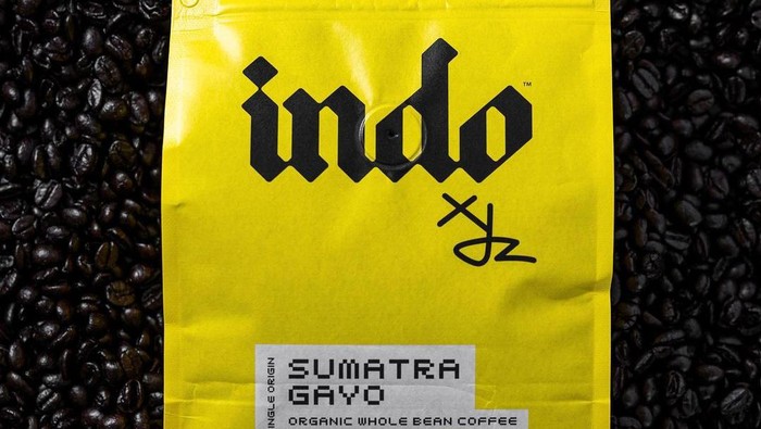 Ini Lho Kopi Snoop Dogg x Cucu Mochtar Riady yang Dijual di AS Menjalin kerja sama dengan pengusaha Indonesia Michael Riady, penyanyi rapper ternama Snoop Dogg meluncurkan produk kopi Indonesia di Amerika Serikat (AS). Adapun mereka menjual produk kopi ini dengan brand INDOxyz.