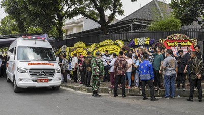 Suasana Rumah Duka Istri Moeldoko Koesni Harningsih