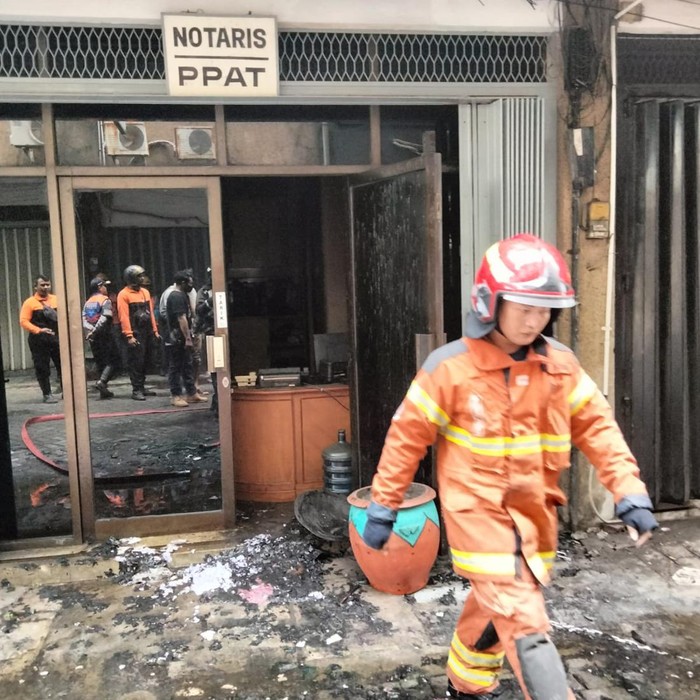 kebakaran di surabaya