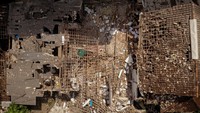 Foto udara kondisi rumah warga terdampak ledakan di Sukosari, Kasembon, Malang, Jawa Timur.  