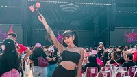 Lucinta Luna kembali menjadi sorotan setelah tampil dengan wajah barunya. Baru-baru ini dia juga mengaku telah turun 20 kg berkat program diet yang dijalaninya. (Foto: Instagram @lucintaluna_manjalita)