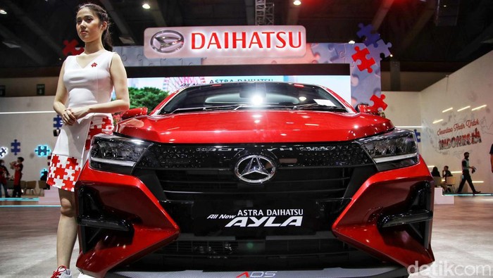 Melihat Wujud All New Ayla Terbaru 1.Β PT Astra Daihatsu Motor (ADM) resmi mengumumkan harga terbaru dari All New Ayla alam ajang Gaikindo Jakarta Auto Week, Jumat (10/3/2023).