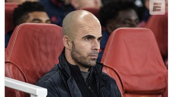 Mikel Arteta ala Pep Guardiola gurunya. Ternyata mempercaya proses benar-benar mujarab di mana kini Arsenal trengginas di bawah asuhannya. Foto: Twitter