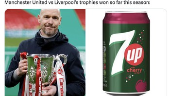 Paling tidak MU sudah memegang piala yang sesungguhnya, sementara Liverpool hanya bisa membanggakan 7 Up. Foto: Twitter