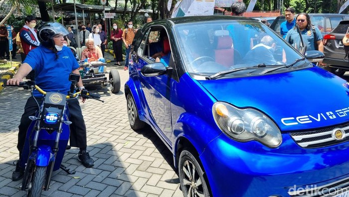 Mobil listrik Ubaya