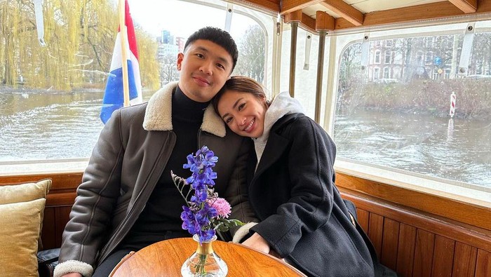 Nikita Willi, Indra Priawan dan anak mereka Issa Xander Djokosoetono