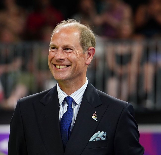 Pangeran Edward memiliki kekayaan bersih US$ 10 juta atau sekitar Rp 180 miliar. Pangeran Edward merupakan adik bungsu dari Raja Charles. Foto: Instagram @theroyalfamily