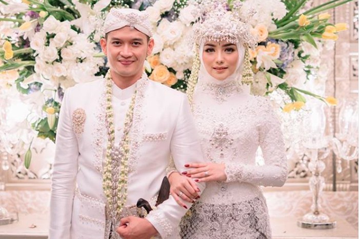 Pernikahan Adat Sunda Citra Kirana dan Rezky Aditya Pernikahan Adat Sunda Citra Kirana dan Rezky Aditya