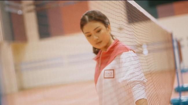 Valencia Tanoesoedibjo menampilkan gaya sporty nan manis dalam balutan busana olahraga bernuansa pink. Foto: Instagram/@valenciatanoe @morden.co