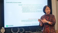 Direktur dan Head of Marketing & Product Development PT BNP Paribas AM Maya Kamdani tengah memberikan pemaparan terkait tren investasi berbasis ESG dalam Workshop Journalist Class bertajuk Mempopulerkan Serba Serbi Investasi ESG: Ramah bagi Investor, Ramah bagi Lingkungan, bersama PT BNP Paribas AM di Jakarta. Kegiatan ini bertujuan meningkatkan kesadaran dan pemahaman akan pentingnya topik keberlanjutan dan investasi berbasis ESG kepada masyarakat di Indonesia melalui peran media massa.