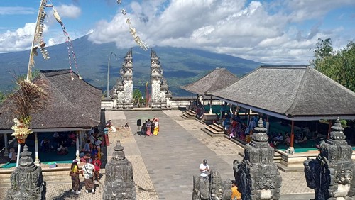 Pura Luhur Lempuyang di Desa Adat Purwayu, Kecamatan Abang, Kabupaten Karangasem, Bali.