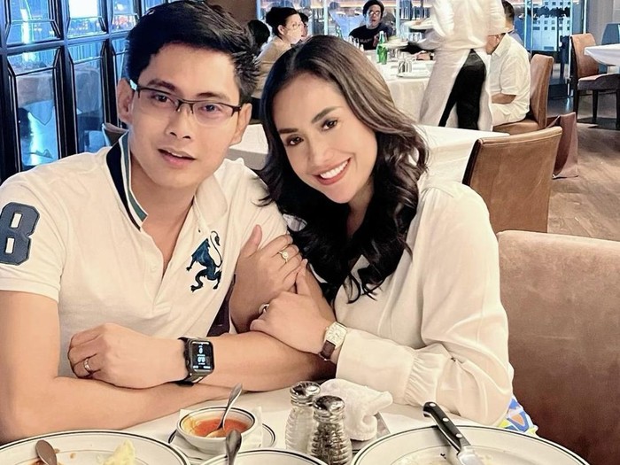 Resmi Menikah, Shinta Bachir dan Suami Hobi Nongkrong di Kafe