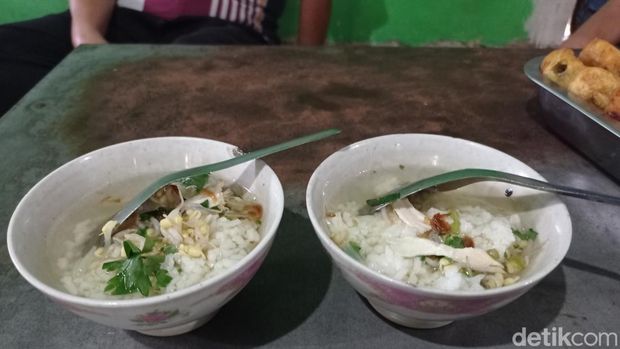 Soto Bang Doel Wonogiri yang dijual Rp 1.000 semangkuk.