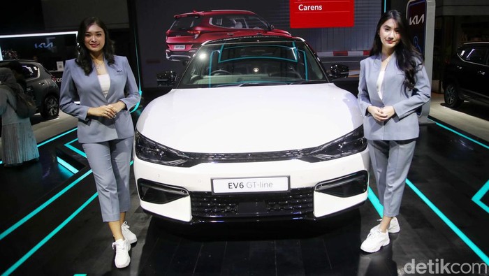 Wajah-wajah Cantik di Jakarta Auto Week 2023 Sales Promotion Girl berjaga di pameran diJakarta Auto Week 2023, JCC Senayan, Sabtu (11/3/2023).Β Gaikindo Jakarta Auto Week (GJAW)Β dilaksanakan pada 1-19 Maret 2023 di Jakarta Convention Center (JCC) Senayan, Jakarta Pusat.