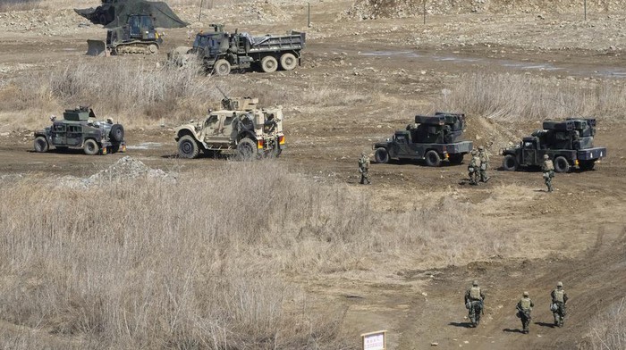 Korsel dan Amerika Serikat memulai latihan militer gabungan hari ini. Mereka tetap menggelar meski Korut memprotesnya dengan meluncurkan rudal jelajah.