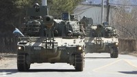 Latihan itu membuat marah Korea Utara, yang memandangnya sebagai latihan untuk invasi. Korut telah menegaskan bahwa program senjata nuklir dan rudalnya adalah untuk pertahanan diri.