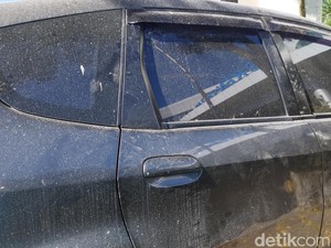 Kabupaten Semarang Kena Hujan Abu Vulkanik Merapi, Warga Diminta Bermasker