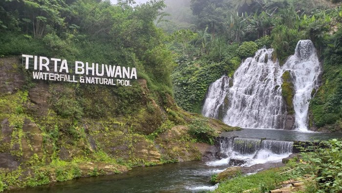 Air Terjun Tirta Buana, Desa Pegadungan, Kecamatan Sukasada, Kabupaten Buleleng, Bali.