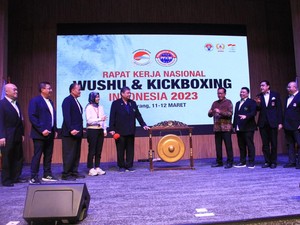 Airlangga Hartarto Minta Pembinaan Wushu dan Kickboxing Lebih Baik