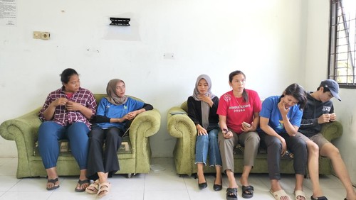 Tujuh atlet protes tak mendapatkan gaji Pelatda selama dua bulan di GOR 17 Desember, Senin (13/3/2023).