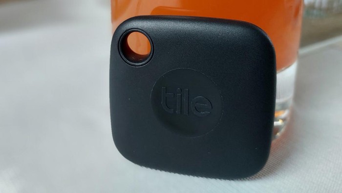Bluetooth tracker Tile