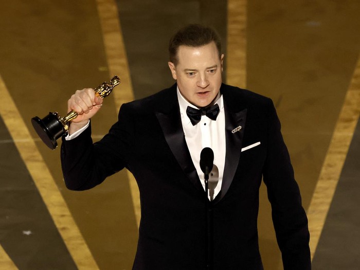Brendan Fraser HOLLYWOOD, CALIFORNIA - MARCH 12: Brendan Fraser accepts the Best Actor award for