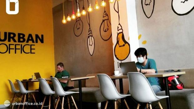 Banyak coworking space bermunculan. Terutama di kota-kota besar seperti Surabaya.