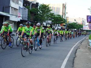 Gowes Sambil Menikmati Kota Bersejarah di Makassar