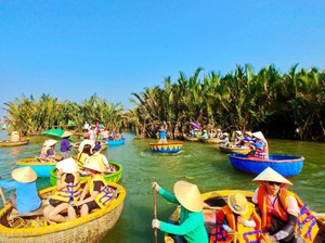 Wisatawan Negara Dingin Pilih Vietnam dan Bali untuk Kabur dari Musim Salju