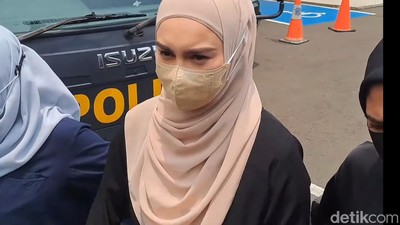 Deretan Momen Kedatangan Irish Bella Jenguk Ammar Zoni