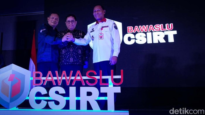 Jaga Data Pemilu 2024, Bawaslu Luncurkan CSIRT Bawaslu bersama BSSN membentuk computer security incident response team (CSIRT). Bawaslu-CSIRT dibentuk untuk meningkatkan keamanan siber jelang Pemilu 2024.