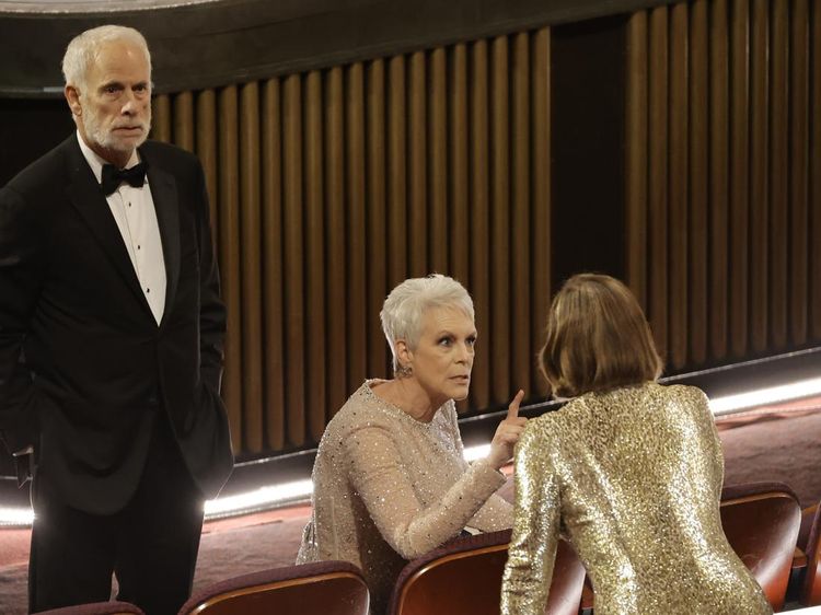 Duh, Jamie Lee Curtis Marah ke Siapa Ya?