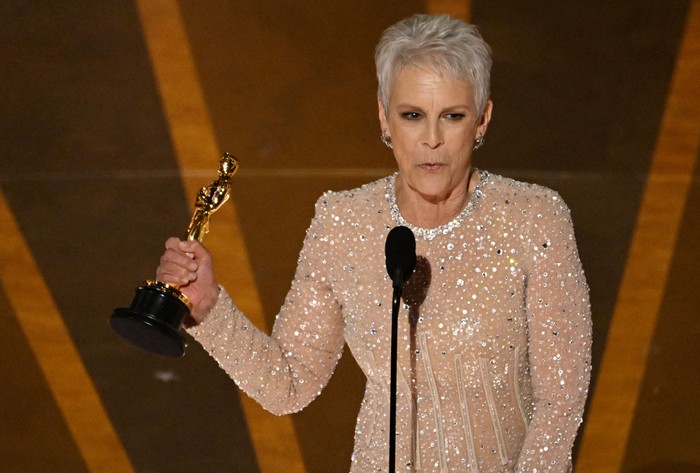 Jamie Lee Curtis US actress Jamie Lee Curtis accepts the Oscar for Best Actress in a Supporting Role for