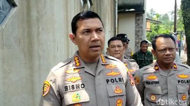 Kapolresta Bogor Kota Kombes Bismo Teguh Prakoso usai mengunjungi rumah pelajar yang dibacok di simpang Pomad (M Sholihin/detikcom)