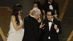Manisnya Reuni Ke Huy Quan dan Harrison Ford di Oscar 2023