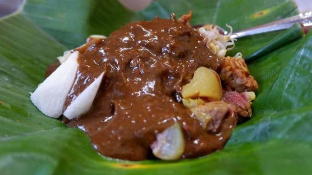 Kuliner Hidden Gem di Kelenteng Eng An Kiong Malang