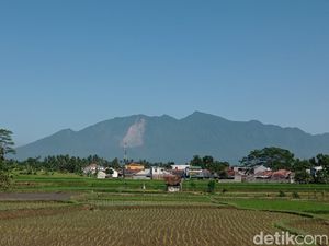 Badan Geologi Pastikan Status Gunung Galunggung Masih Normal