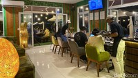 Kepada detikFood, Once Mekel mengatakan bahwa Mayosi Cafe & Eatery ini berdiri untuk mengenang mendiang sang ibu yang meninggal dunia pada 2020 lalu. Foto: detikcom/Riska Fitria