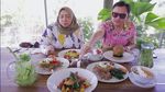 Kompaknya Melly Goeslaw Bikin Konten Kuliner Bareng Hedi Yunus