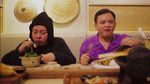 Kompaknya Melly Goeslaw Bikin Konten Kuliner Bareng Hedi Yunus