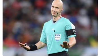 Selamat Anthony Taylor telah menjadi Man of the Match dalam laga semalam. Foto: Twitter