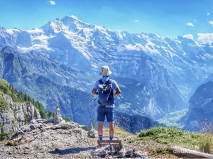 Pengalaman Mendaki Pegunungan Alpen dari Desa Murren