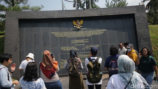 Cagar Budaya ini memiliki tragedi kelam terkait meninggalnya 33 orang taruna PETA atau tentara pada masa itu.