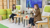 Najwa juga berbagi cerita tentang tema yang dipilih “Menjadi Perempuan dan Apa yang Mereka Pikirkan Saat Mendengar #SetiapLangkahBerarti Perempuan Indonesia” di depan para pegawai perempuan Lemonilo.