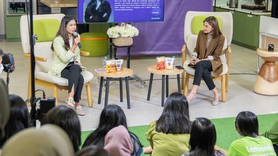 Momen Peringati Hari Perempuan Internasional