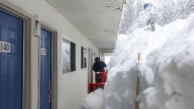 Ngerinya Badai Salju di California, Motel Ini Nyaris Terkubur