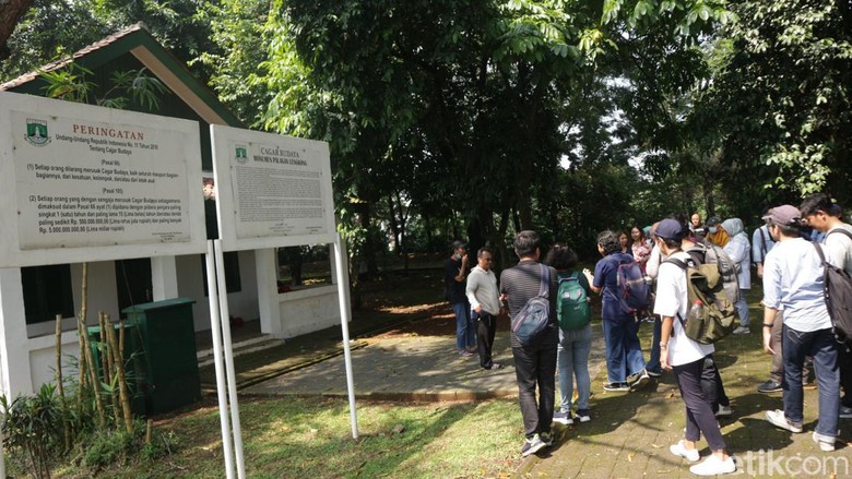 Ngojak Serpong Walking Tour menyusuri Serpong bersama komunitas Ngopi di Jakarta (Ngojak).