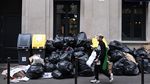 Duh, Aksi Mogok Pekerja Bikin Sampah Menumpuk di Kota Paris