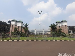 Kawat Berduri Terpasang di Depan Gedung DPR Jelang Demo Partai Buruh